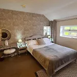 Lane Head Farm Country Гостевой дом 4*