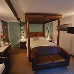 Lane Head Farm Country Гостевой дом 4*