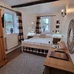 Lane Head Farm Country 4*